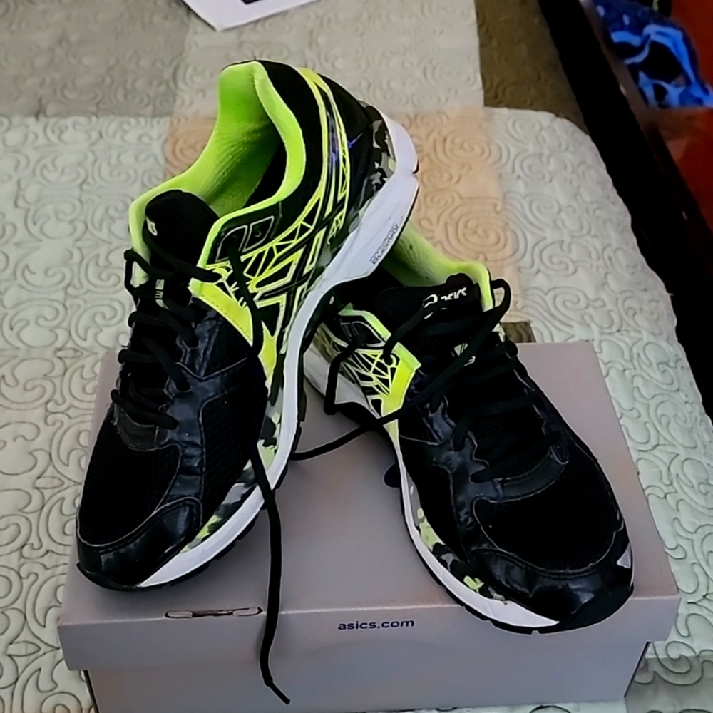 Asics size 8 1/2 mens